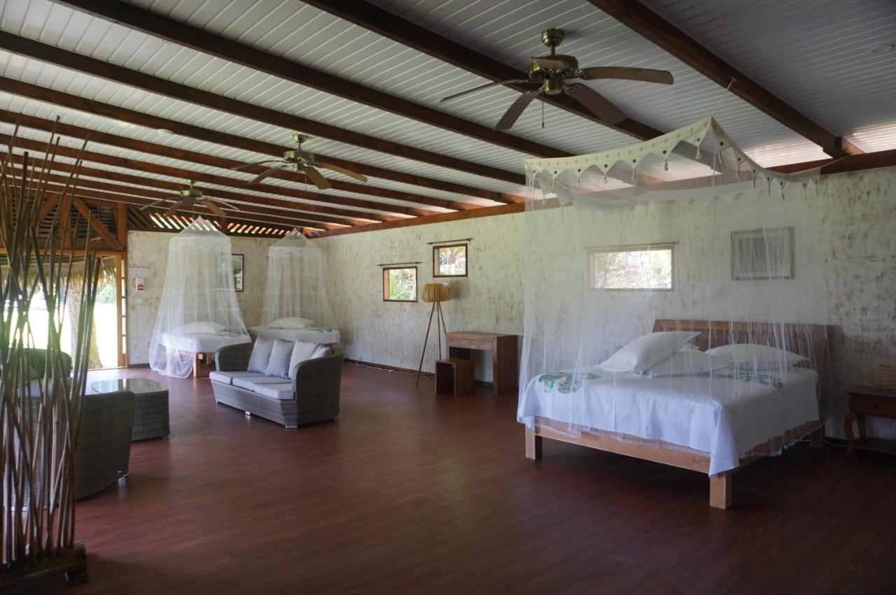 Vanira Lodge Teahupoo Exterior photo