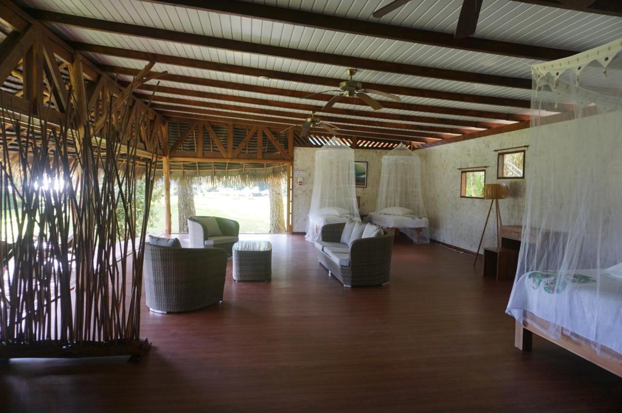 Vanira Lodge Teahupoo Exterior photo