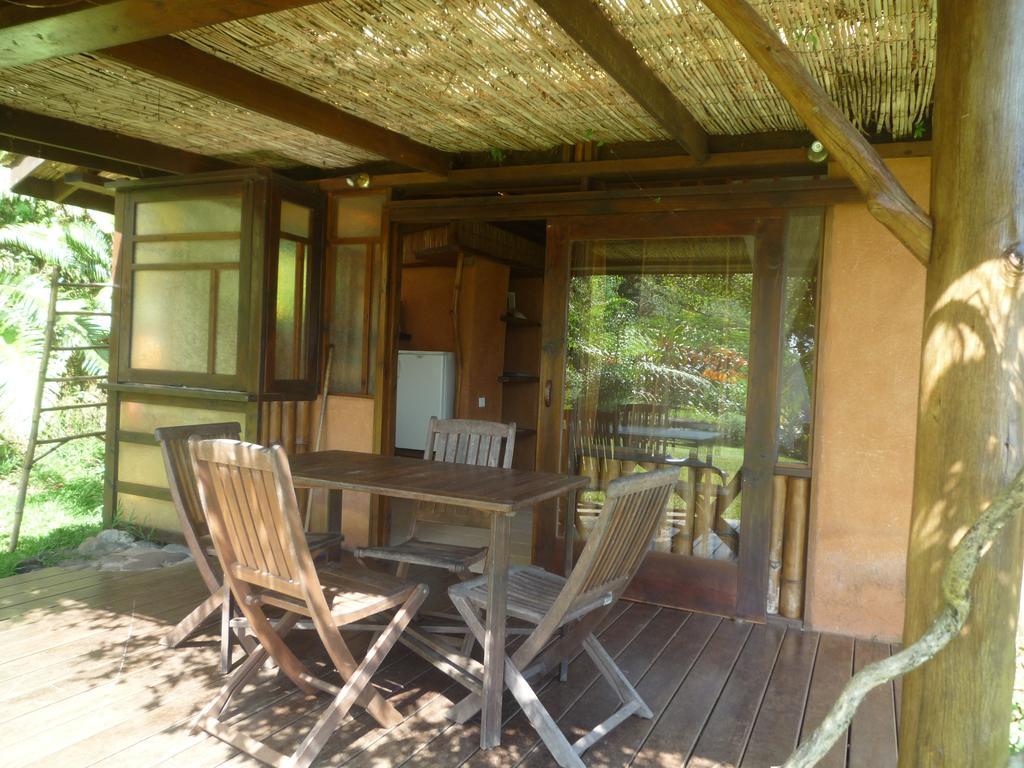 Vanira Lodge Teahupoo Exterior photo