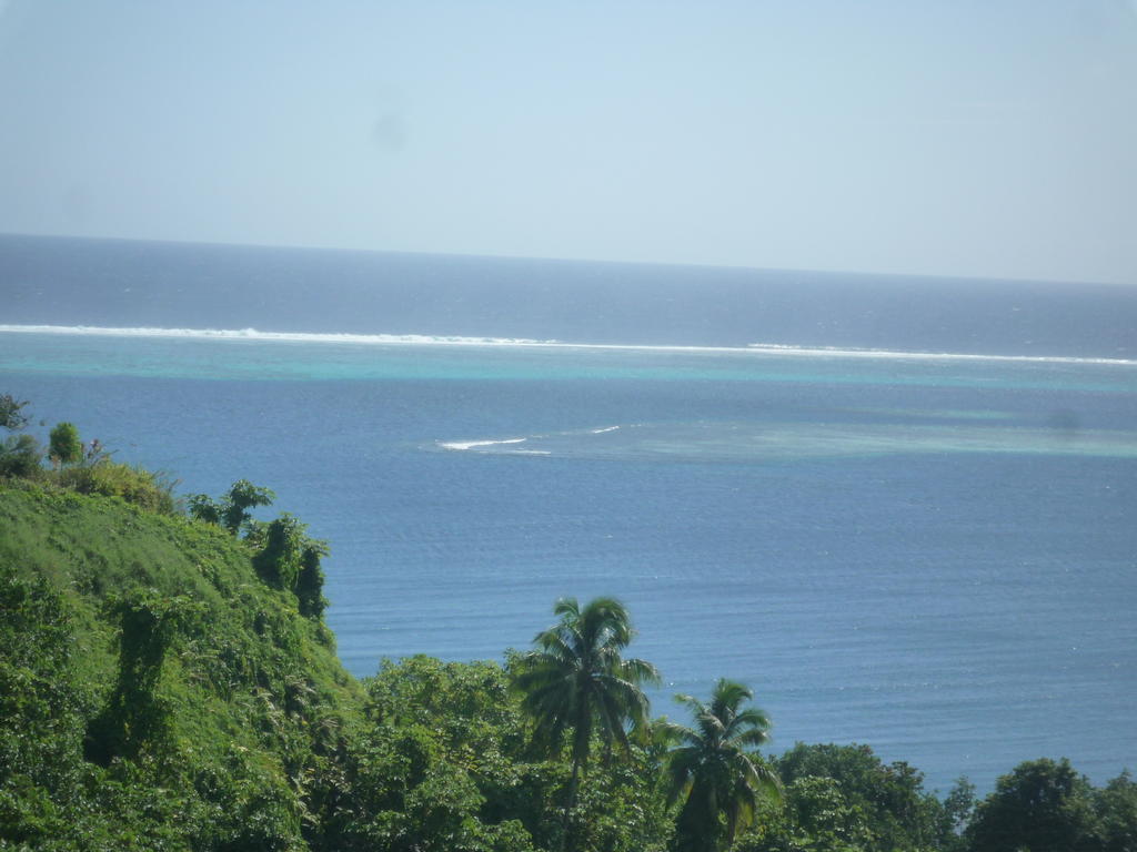 Vanira Lodge Teahupoo Exterior photo