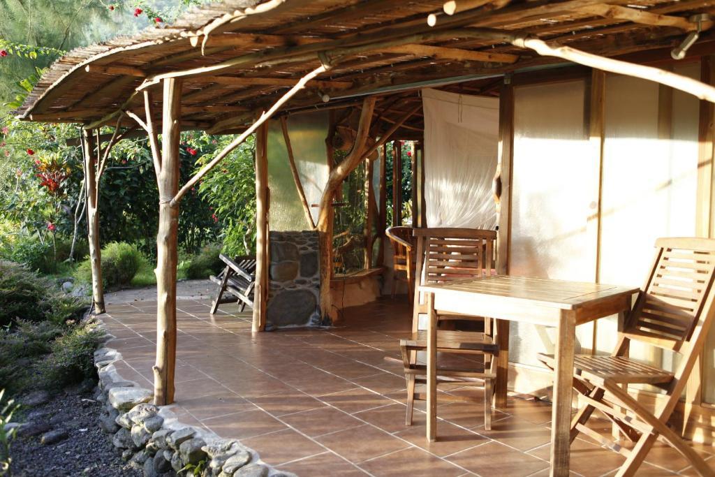 Vanira Lodge Teahupoo Room photo