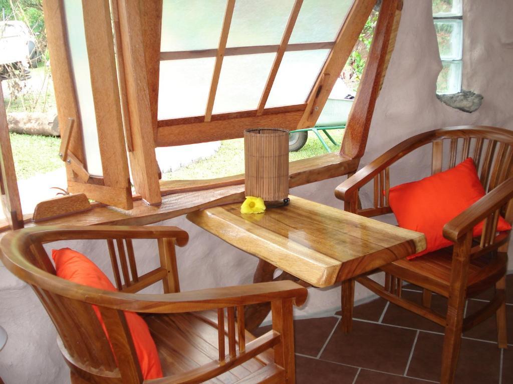 Vanira Lodge Teahupoo Room photo