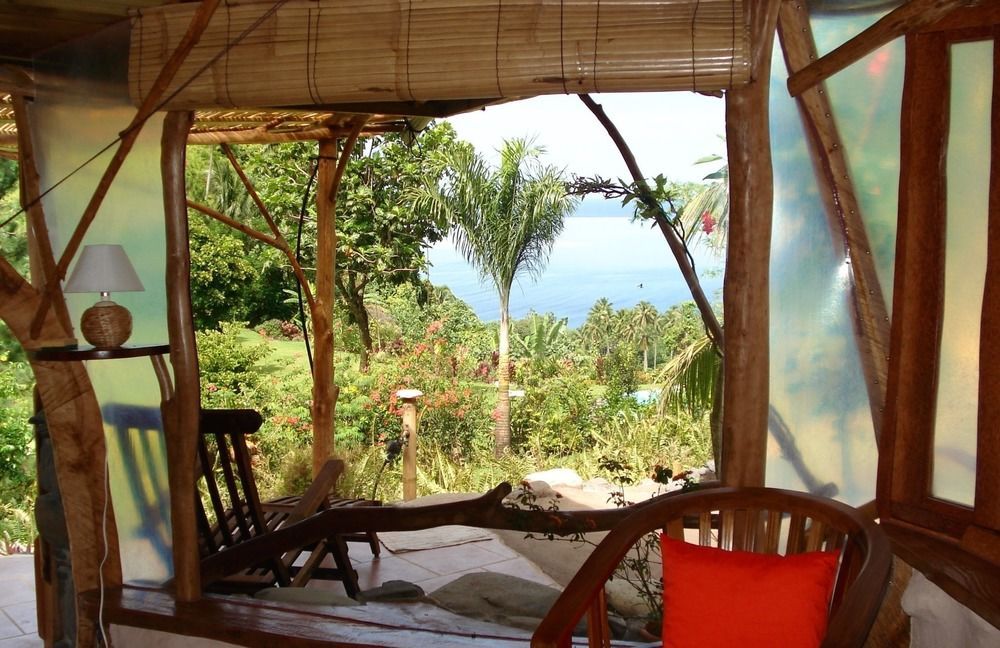 Vanira Lodge Teahupoo Exterior photo