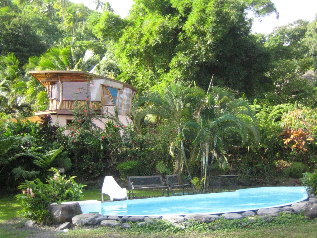 Vanira Lodge Teahupoo Exterior photo