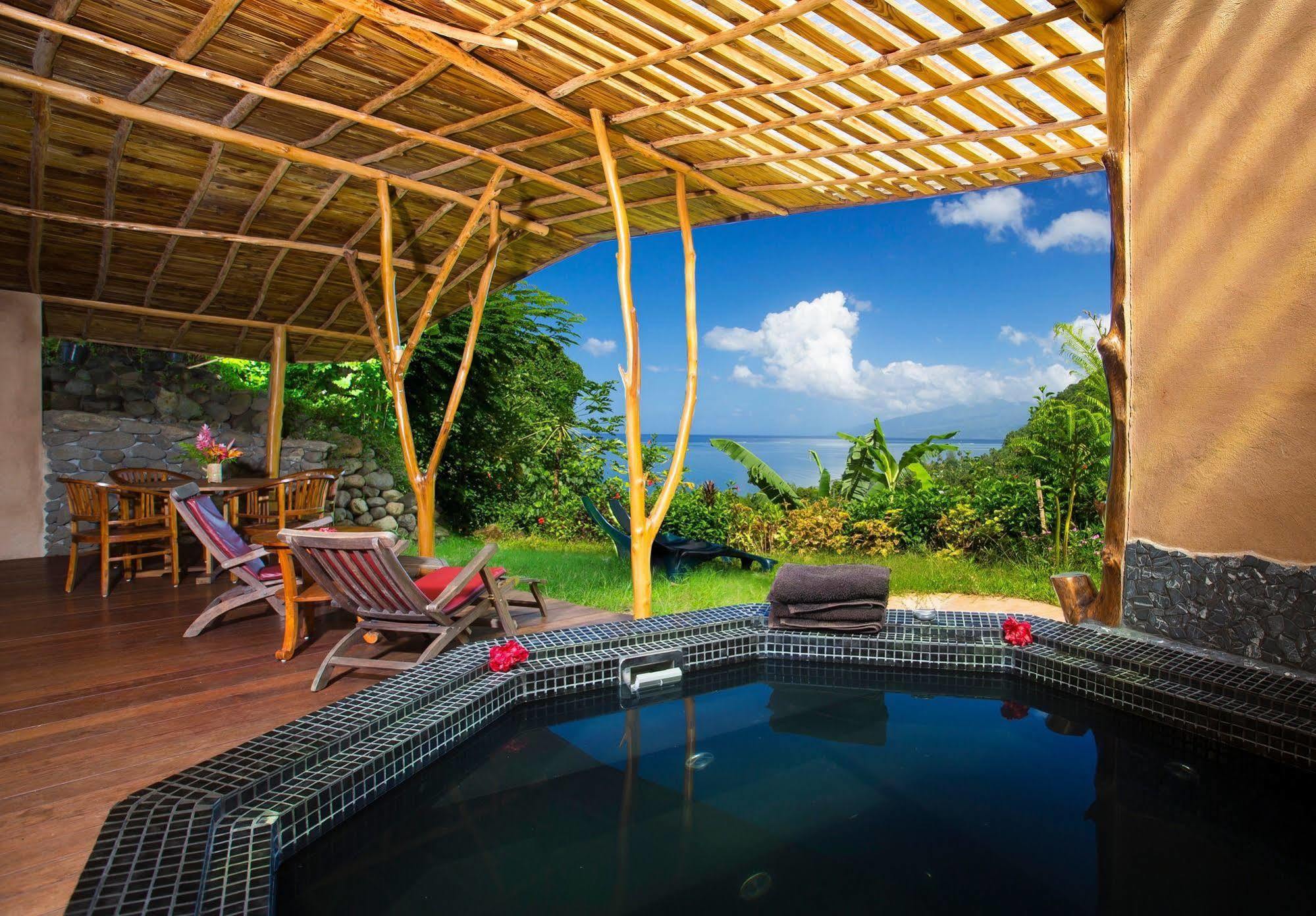 Vanira Lodge Teahupoo Exterior photo
