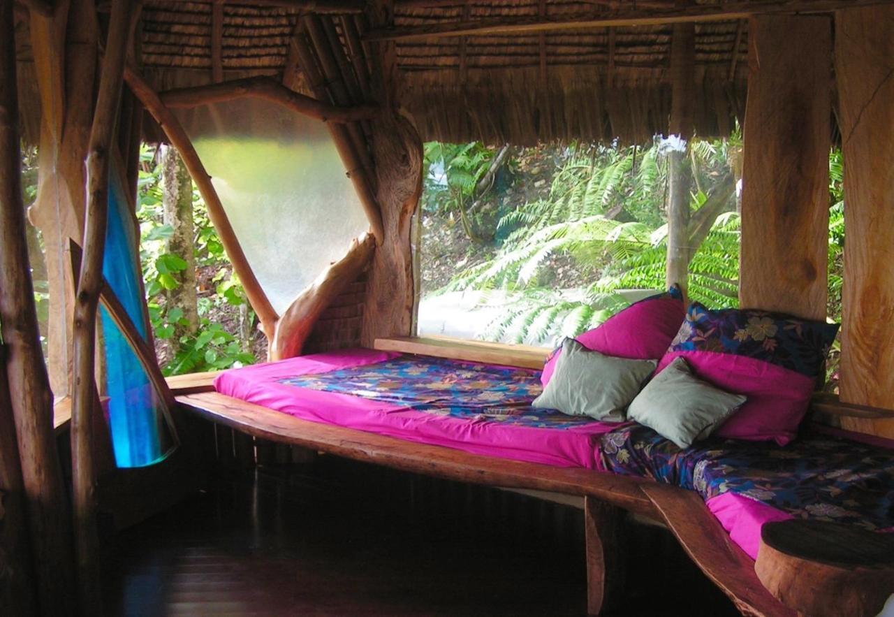 Vanira Lodge Teahupoo Exterior photo