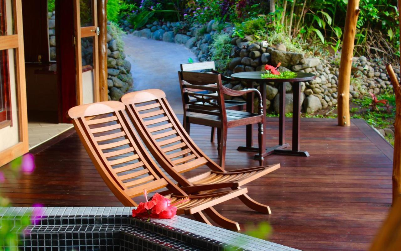 Vanira Lodge Teahupoo Exterior photo